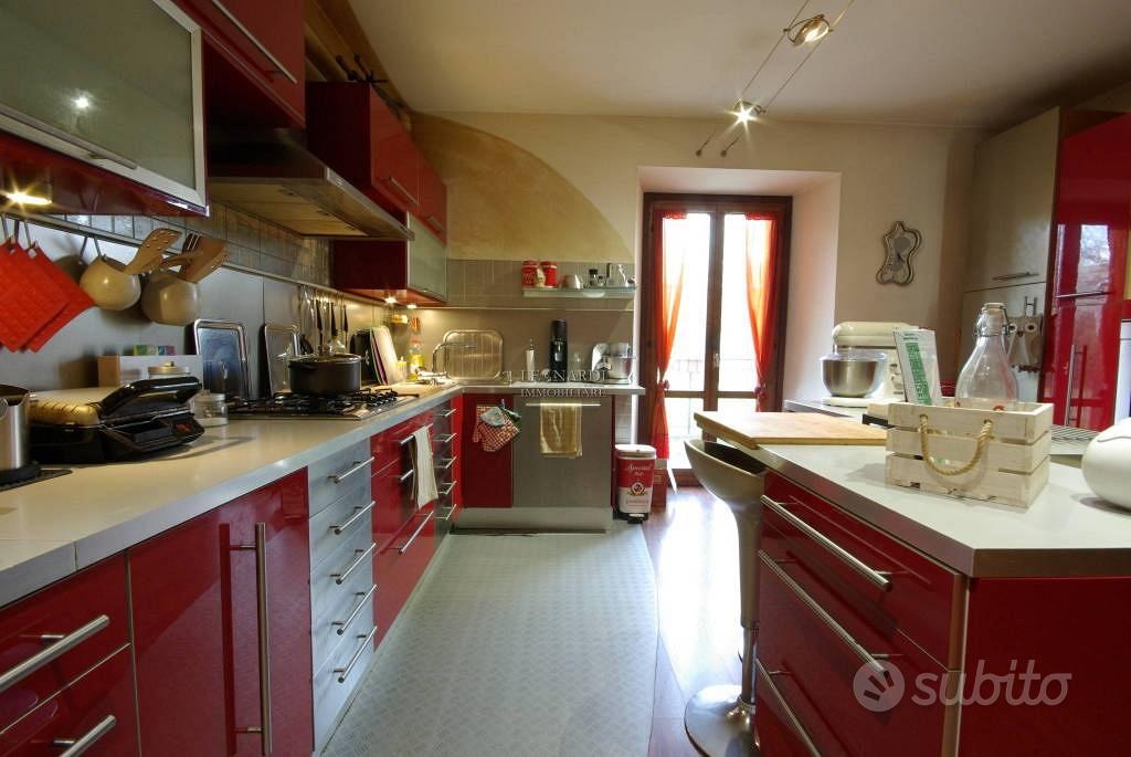 Appartamento di 153 m² con 5 locali e box auto a S - Vista 4
