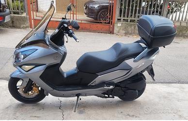 scooter Daelim 250