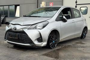 TOYOTA YARIS per ricambi usati 1KRFE