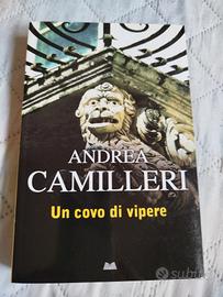 libro Andrea Camilleri UN COVO DI VIPERE