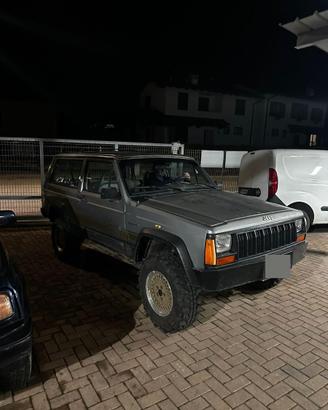 JEEP CHEROKEE XJ 2.1