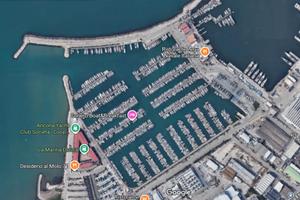 Posto barca 10 m Marinadorica Ancona