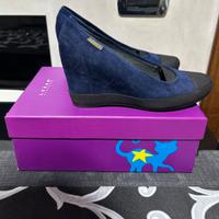 Décolleté con zeppa interna blu e nere Logan