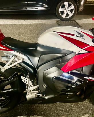 CBR 600 RR ANNO 2011