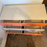 letto singolo con comò e mensole abbinate