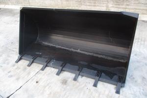 Benna nuova per terna o pala gommata