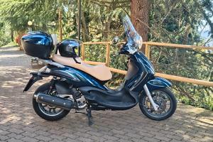 Beverly 400 