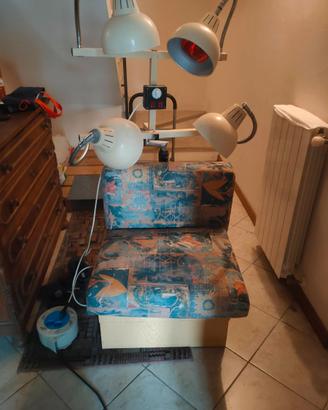 Poltrona con lampade per terapia