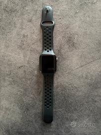 Apple Watch S4 Nike 40mm usato