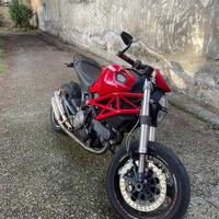 Ducati Monster 696+ A2