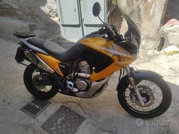 Honda Transalp 700