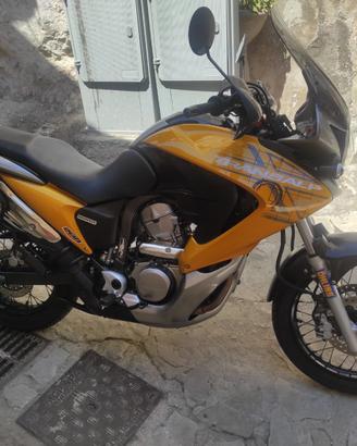 Honda Transalp 700