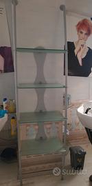 espositore con ripiani 