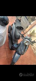 Beverly 250 