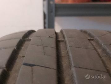 4 pneumatici Hankook estivi misura 215/65 R17 99H.