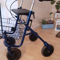 Deambulatore con seduta da esterno