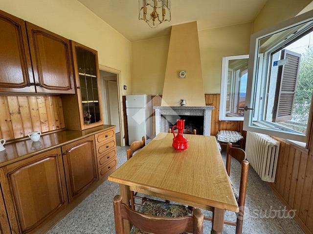 4 LOCALI A GIANO DELL'UMBRIA - Vista 2