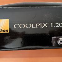Fotocamera digitale compattaNikon COOLPIX L20 