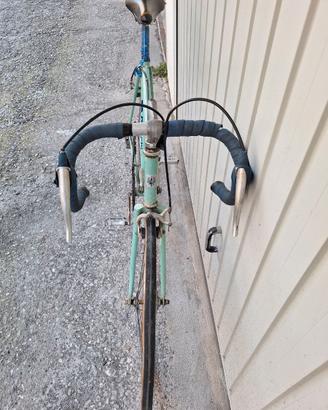 Bicicletta da corsa bianchi,misura da ragazzi.