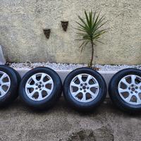 Treno cerchi e gomme  Audi