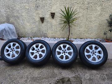 Treno cerchi e gomme  Audi