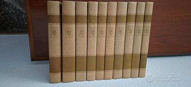 Set completo di 10 volumi in lingua inglese

