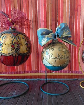 palline di natale in ceramica di castelli dipinte 