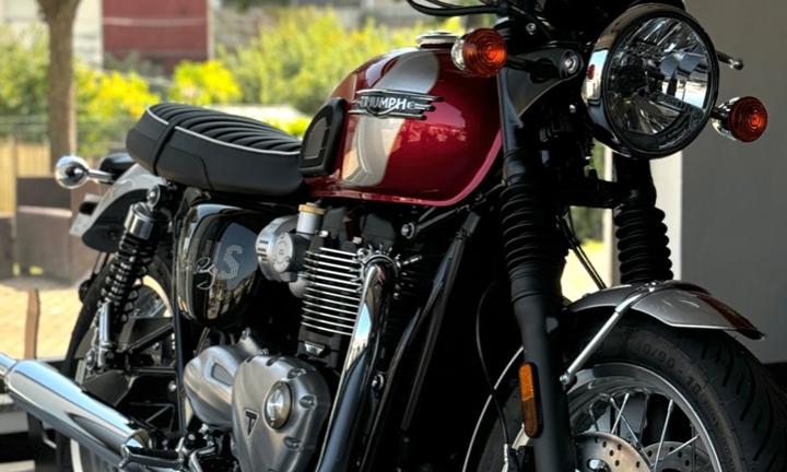 Triumph Bonneville - 2024