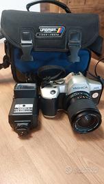 macchina fotografica yashica