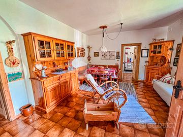 Ampio appartamento con tre camere