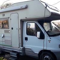 Camper mansardato - Riviera 361