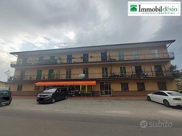 Appartamento di 146 m² con più di 5 locali e box a