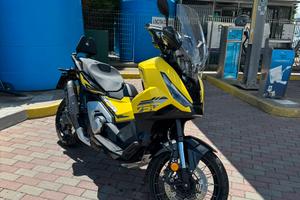Xadv 750 2025