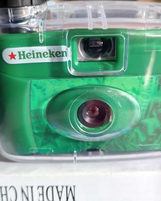 Macchina fotografica stagna vintage da collezione