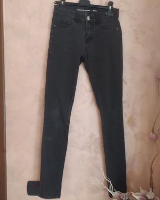 Jeans nero skinny da donna.