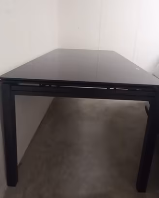 Tavolo in vetro