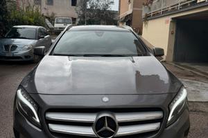 Mercedes gla 220d Premium 4matic x156