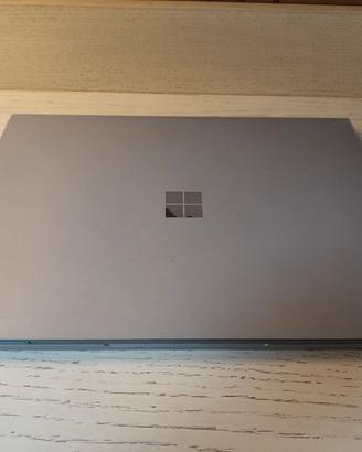 Microsoft Surface Book Pro 2+docking station