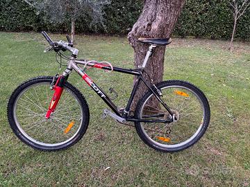 Mountain Bike SCOTT – Taglia S – Buone condizioni