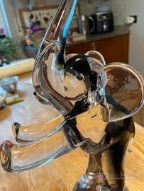 Elefantino in equilibrio su palla, vetro di Murano
