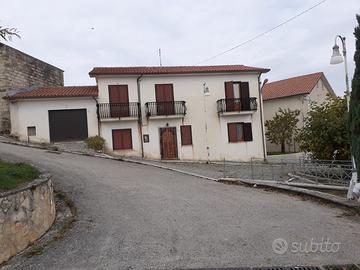 Fabbricato su due livelli indipendente