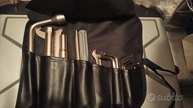 BMW R850R cupolino e set attrezzi 