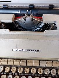 macchina da scrivere Olivetti