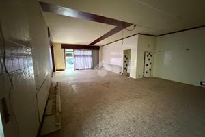 NEGOZIO A LA VALLETTA BRIANZA