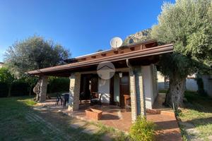 VILLA SINGOLA A GIUNGANO