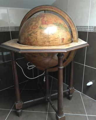 Giradischi Mappamondo vintage