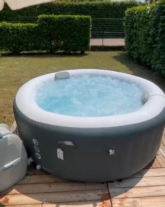 Piscina spa idromassaggio