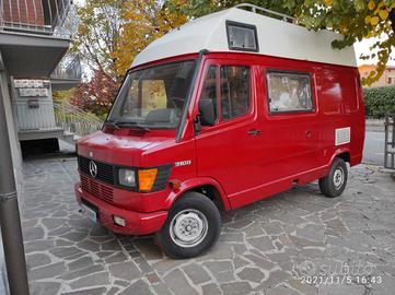 Camper furgonato