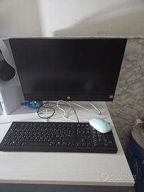 PC fisso compreso di tastiera