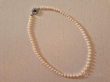 Collier perle, oro bianco, zaffiro e diamanti